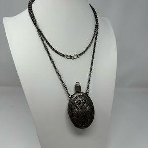 Extremely Rare Vintage Metal Snuff Box Necklace